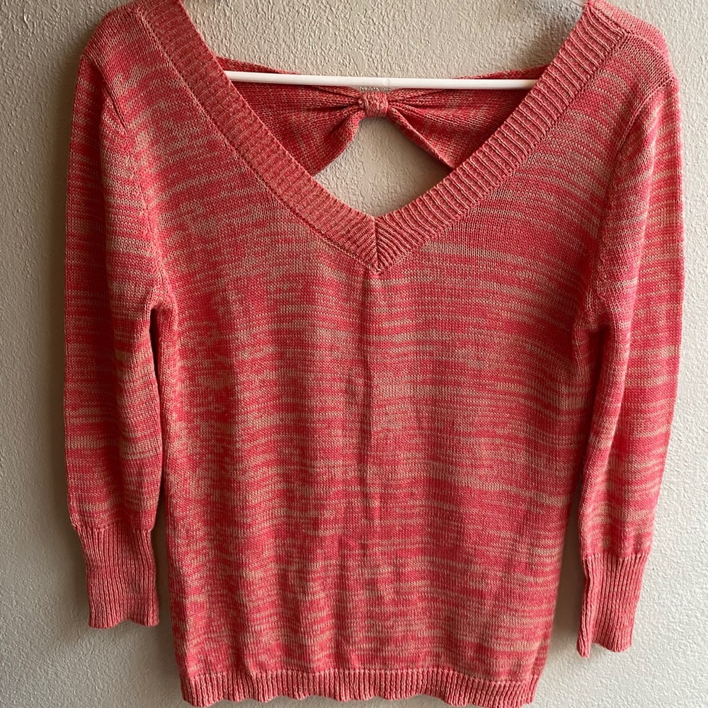 Tulle sweater with bow on the back